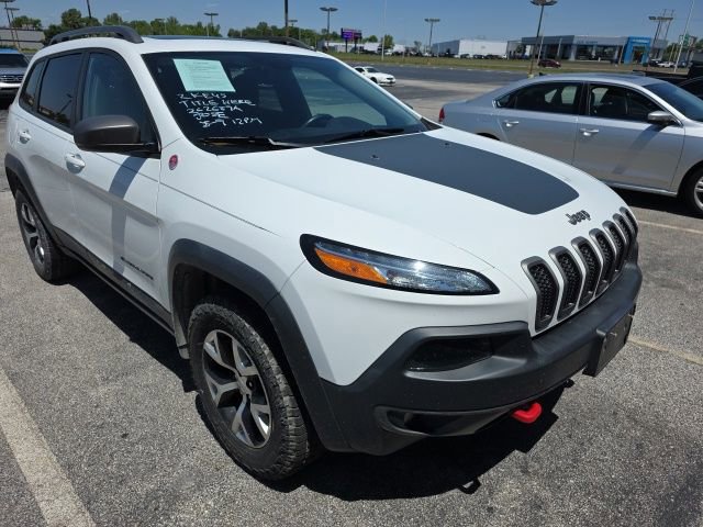 Used 2016 Jeep Cherokee Trailhawk w/ Comfort/Convenience Group AWD/4WD image 7