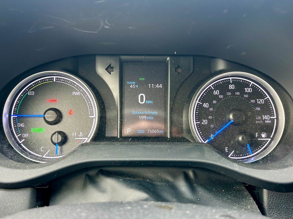 Used 2021 Toyota Venza LE image 24