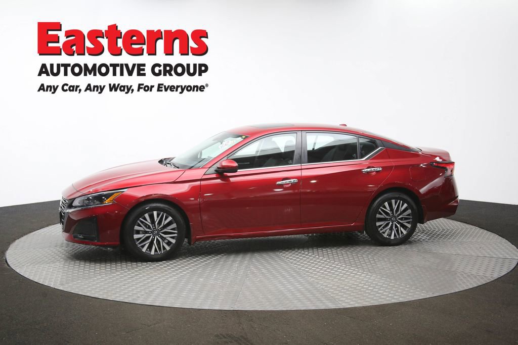 Used 2023 Nissan Altima 2.5 SV w/ SV Premium Package image 59