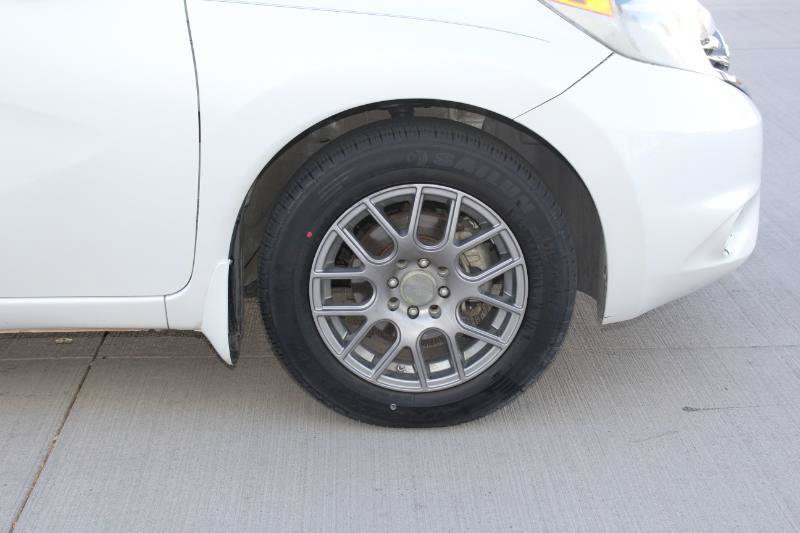 Used 2016 Nissan Versa Note SV FWD image 31