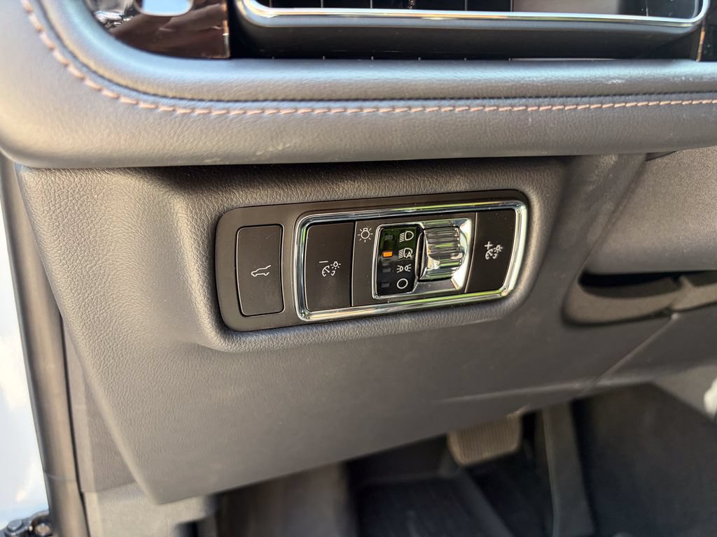 New 2026 Lincoln Aviator AWD image 12