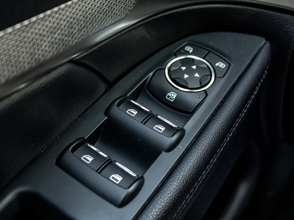 Used 2018 Ford Explorer XLT image 37