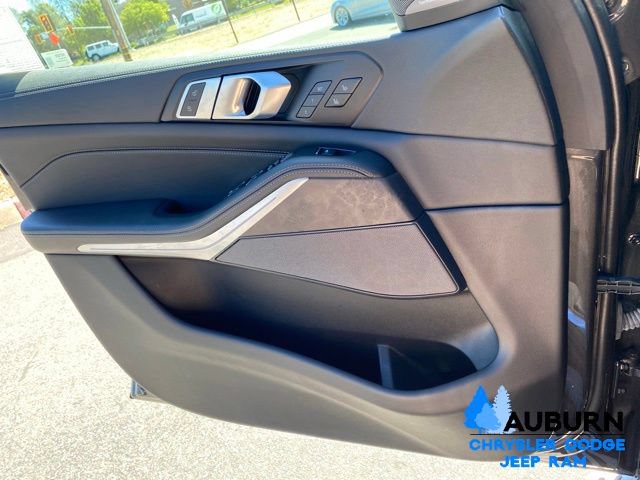 Used 2023 BMW X5 xDrive40i w/ Luxury Seating Package AWD/4WD image 39