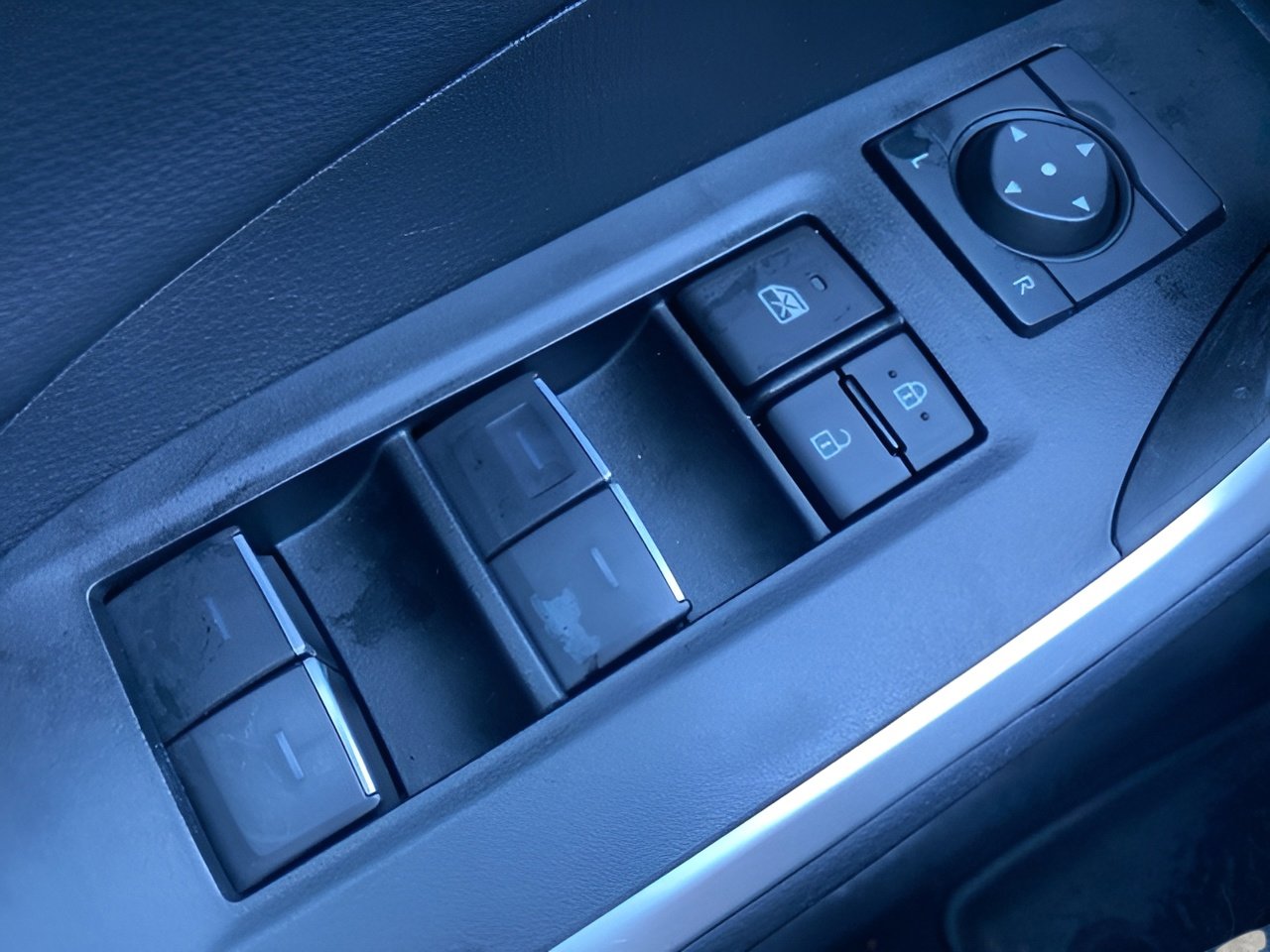 Used 2024 Toyota RAV4 Limited image 18