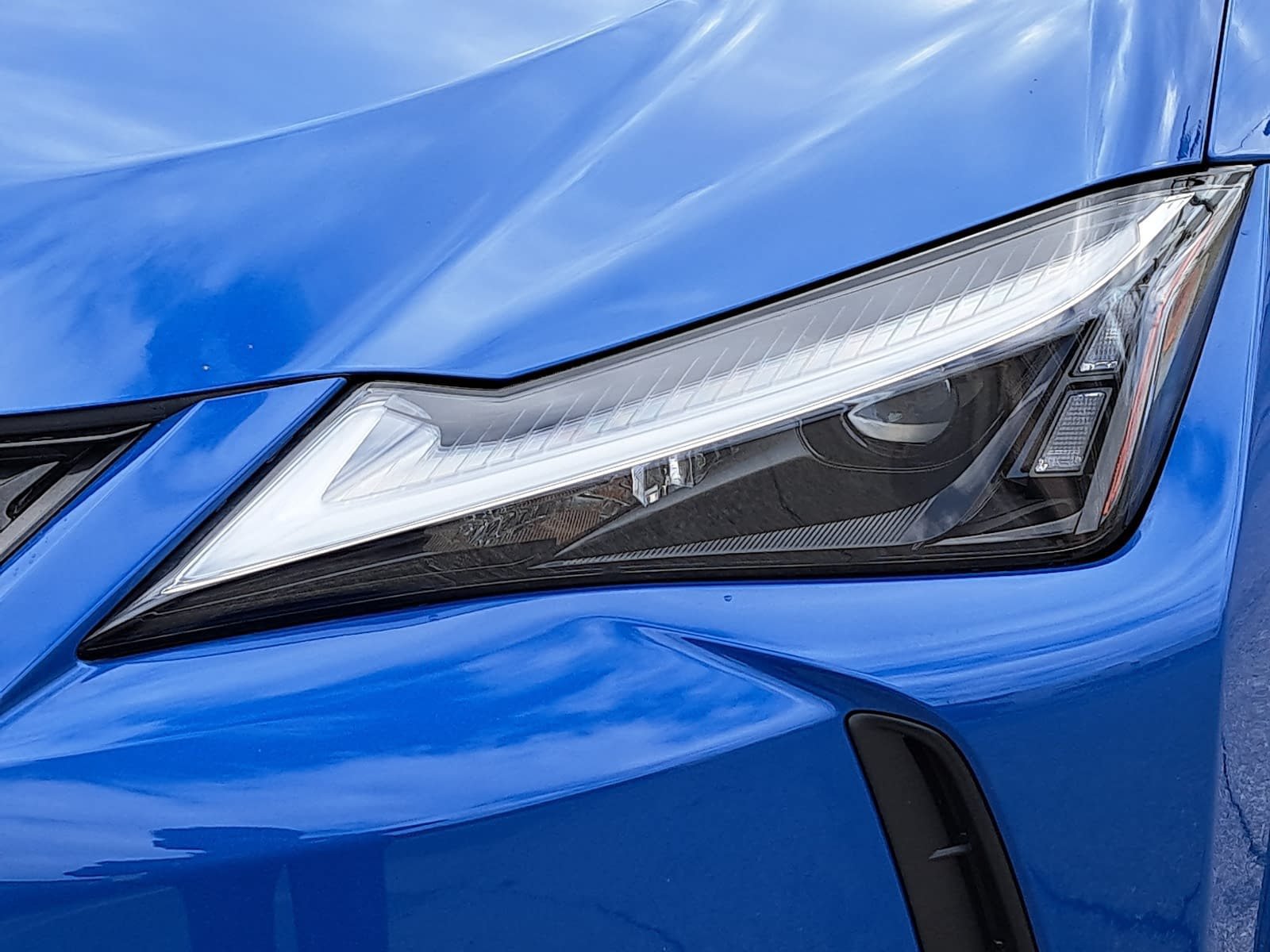 Used 2024 Lexus UX 250h FWD image 35