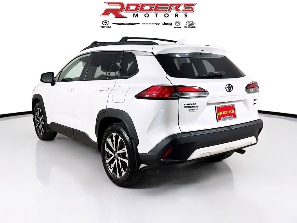 Certified 2023 Toyota Corolla Cross XLE w/ Convenience Package AWD/4WD image 11