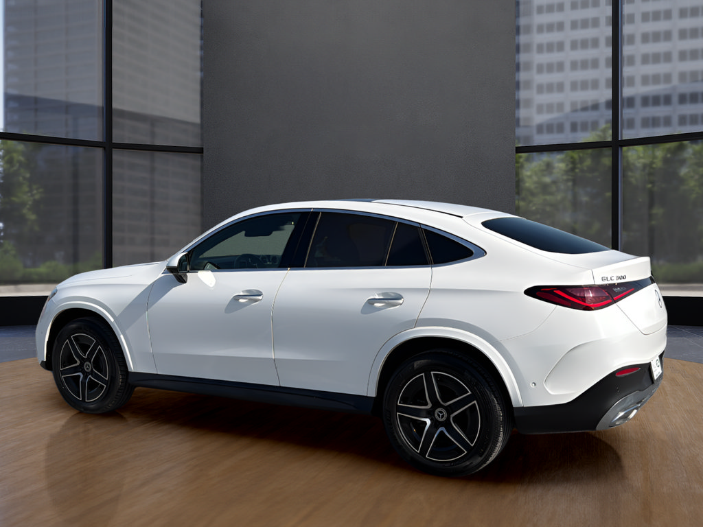 Used 2025 Mercedes-Benz GLC 300 4MATIC image 14