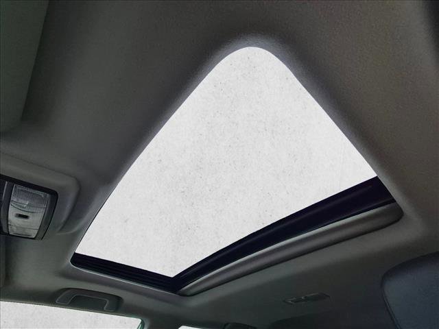 Used 2020 Toyota 4Runner SR5 Premium w/ Moonroof Package RWD image 15