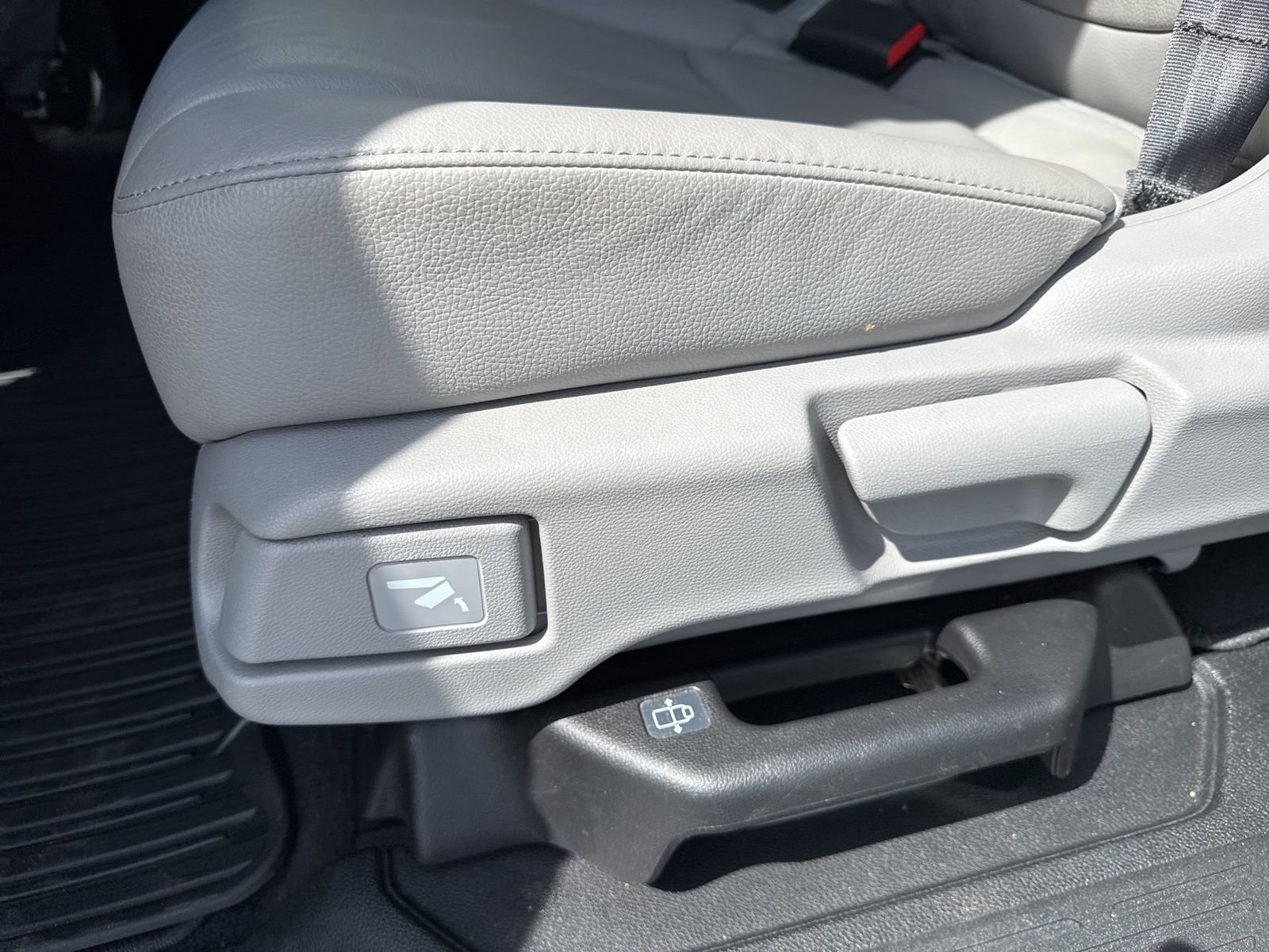 Used 2020 Honda Odyssey Elite image 17