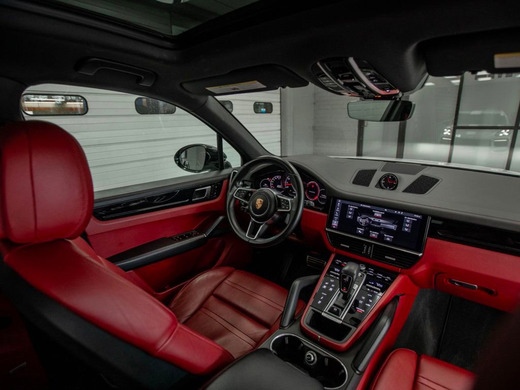 Used 2020 Porsche Cayenne S AWD/4WD image 17