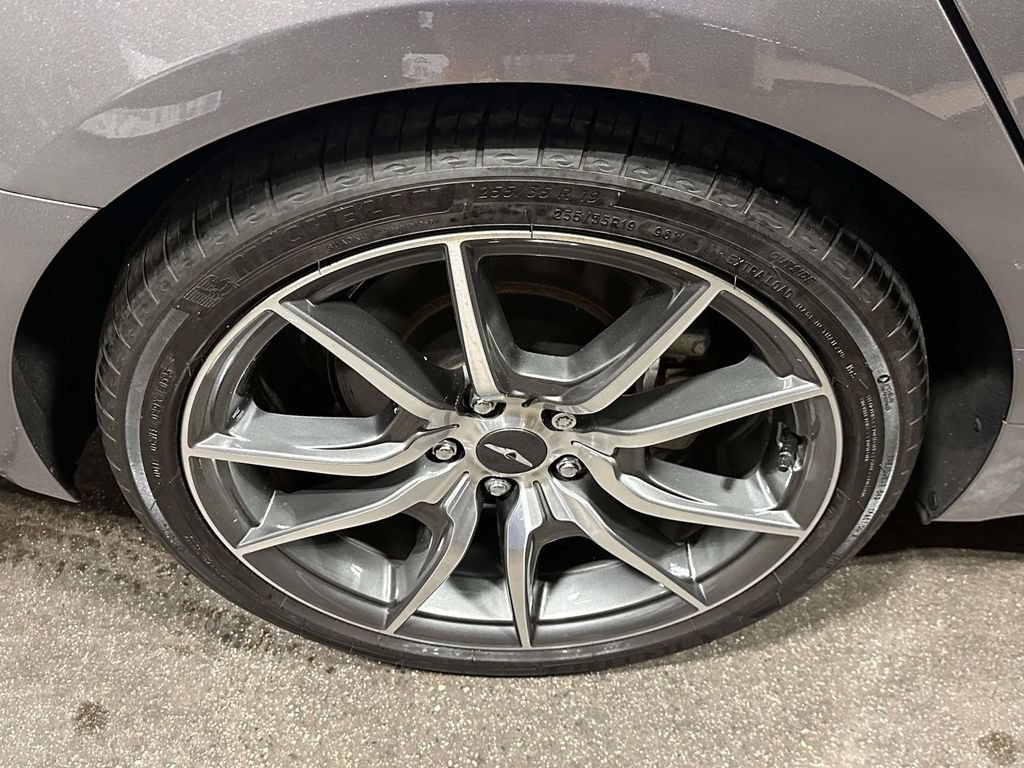 Used 2023 Genesis G70 2.0T AWD/4WD image 11