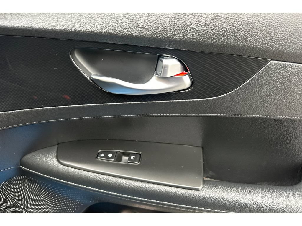Used 2023 Kia Forte GT-Line w/ GT-Line Premium Package FWD image 19