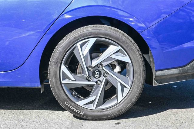 Certified 2025 Hyundai Elantra Sport image 10