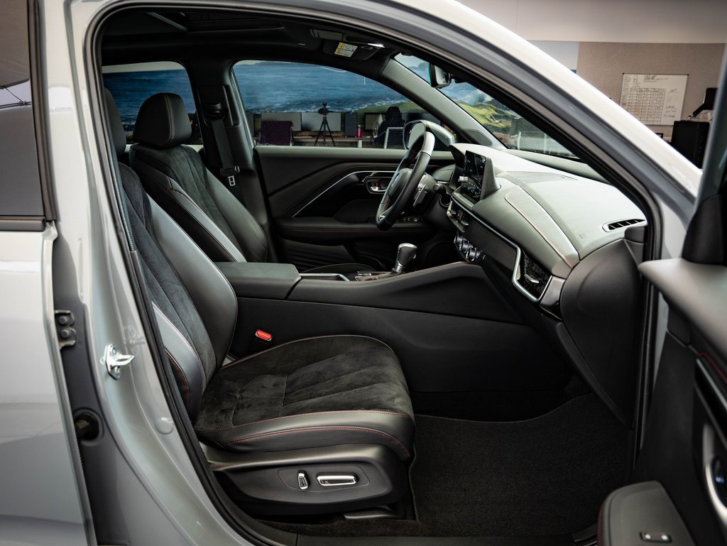 Certified 2025 Acura ADX A-Spec image 22