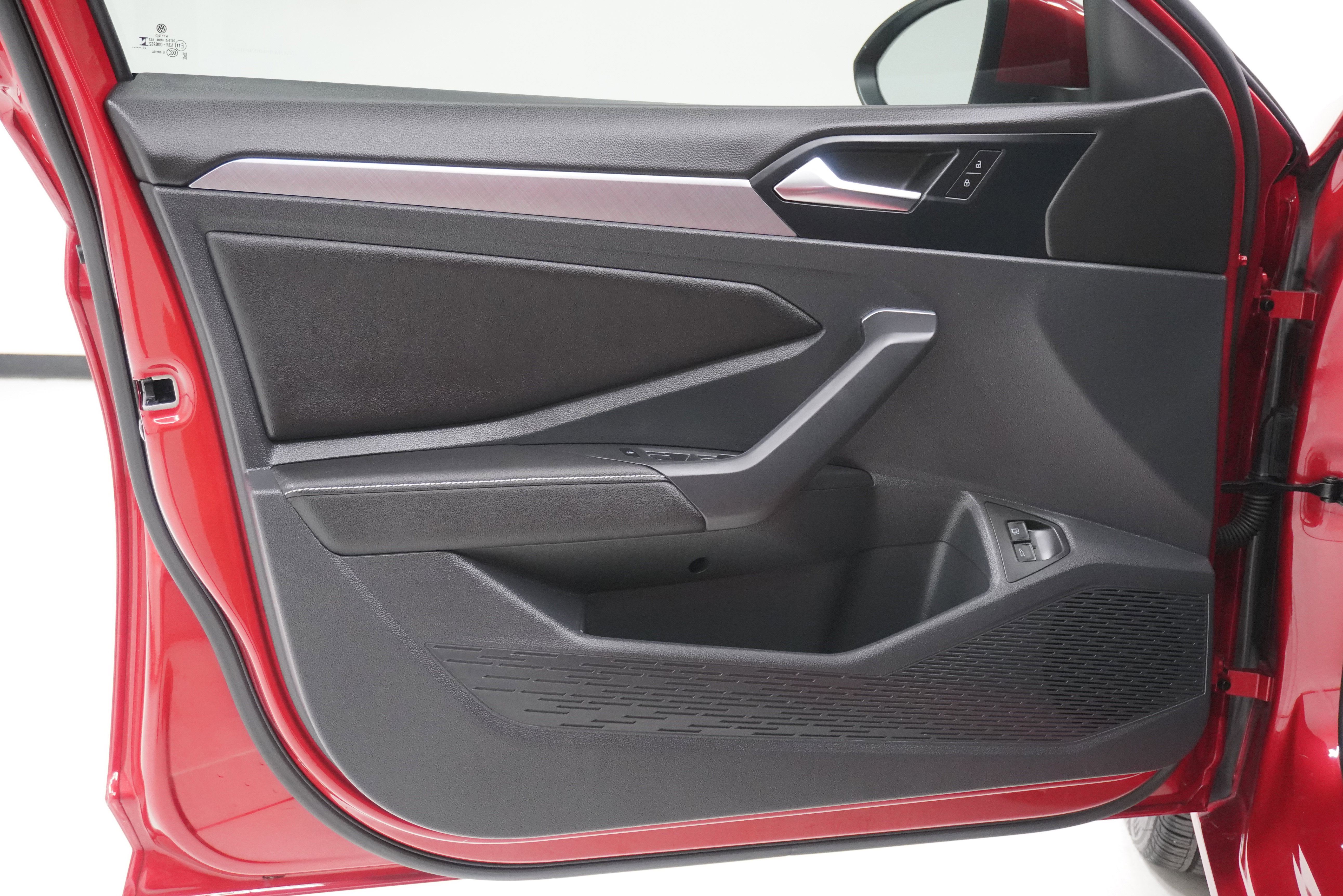 Used 2024 Volkswagen Jetta SE image 13