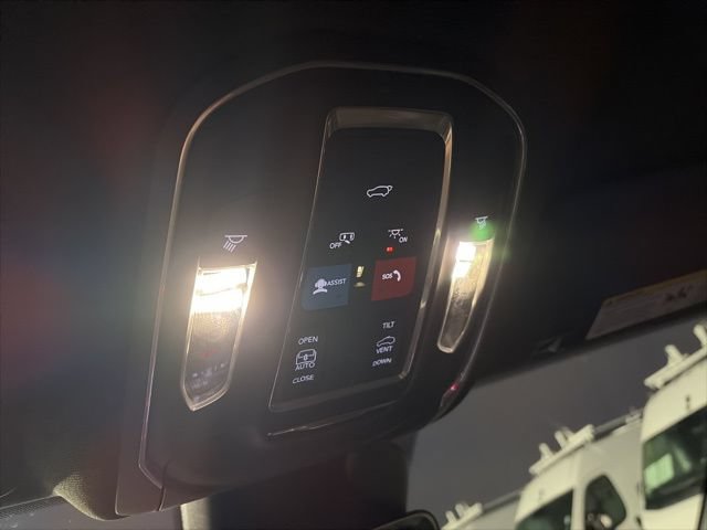 New 2025 Jeep Grand Cherokee Altitude w/ Trailer Tow Package AWD/4WD image 23
