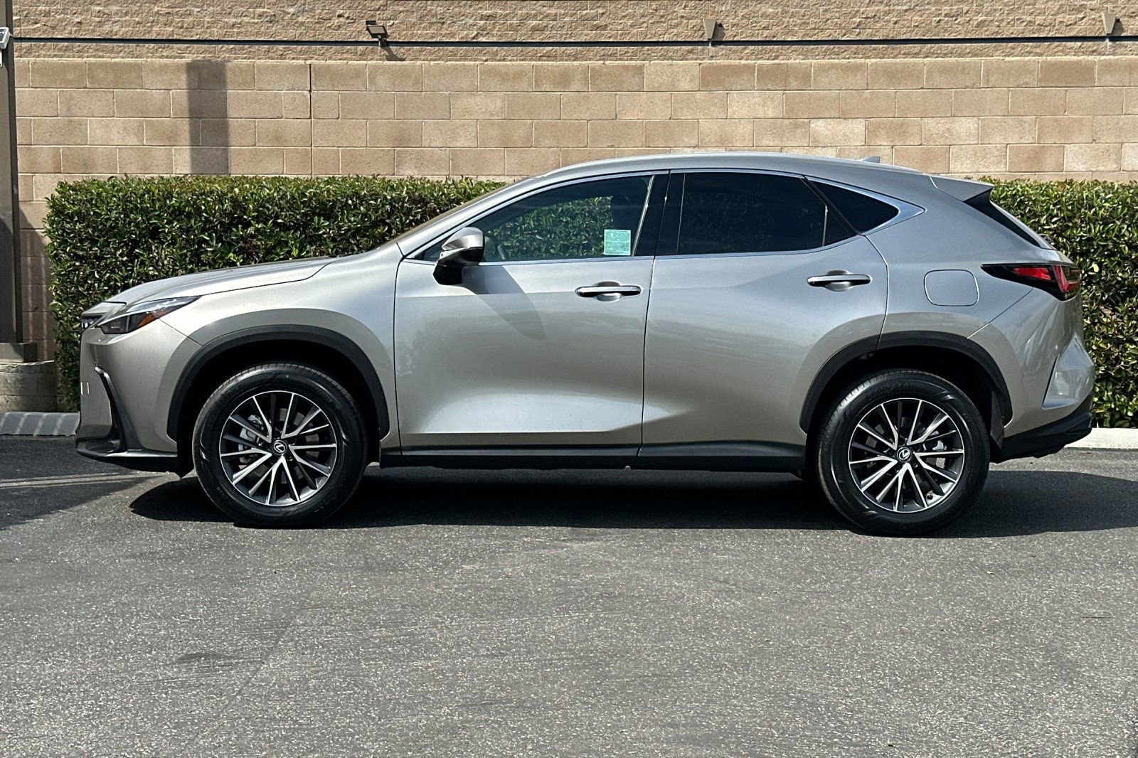 Used 2024 Lexus NX 250 FWD image 7