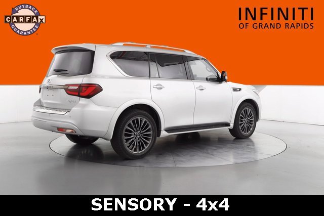 Used 2022 INFINITI QX80 Sensory image 3