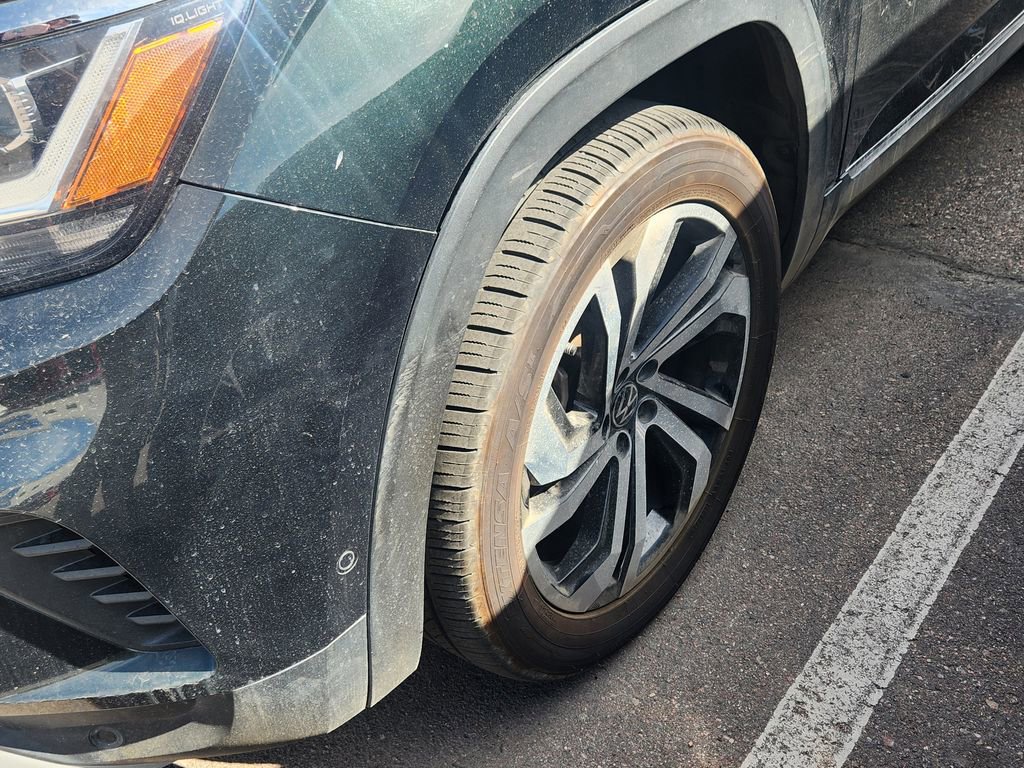 Used 2021 Volkswagen Atlas SEL Premium image 7