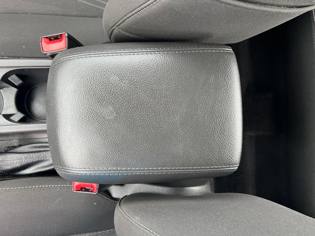 Used 2018 Ford Focus SE FWD image 27