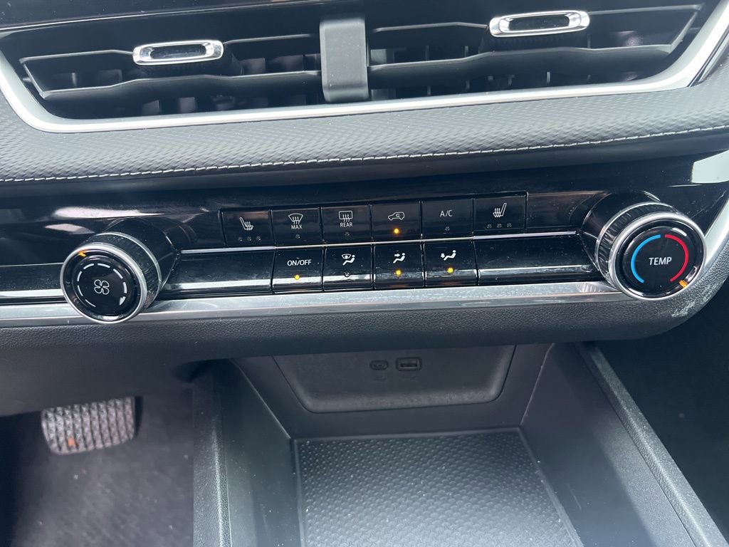 Used 2025 Chevrolet Equinox LT image 25