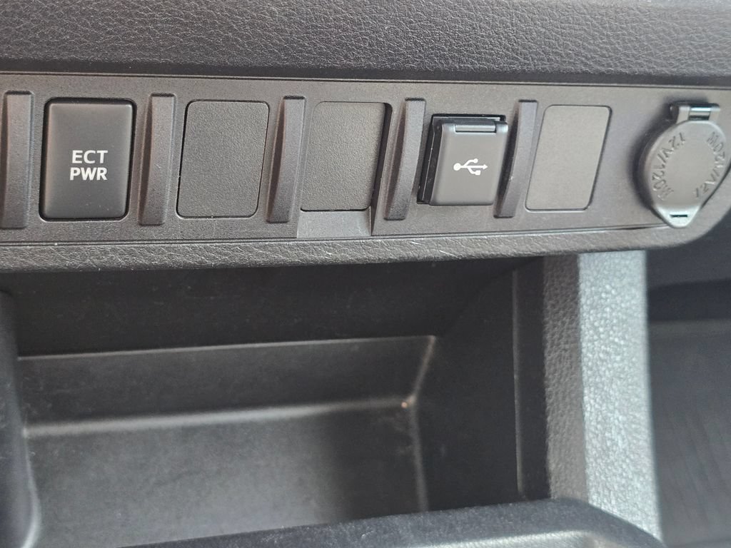 Used 2023 Toyota Tacoma SR AWD/4WD image 31