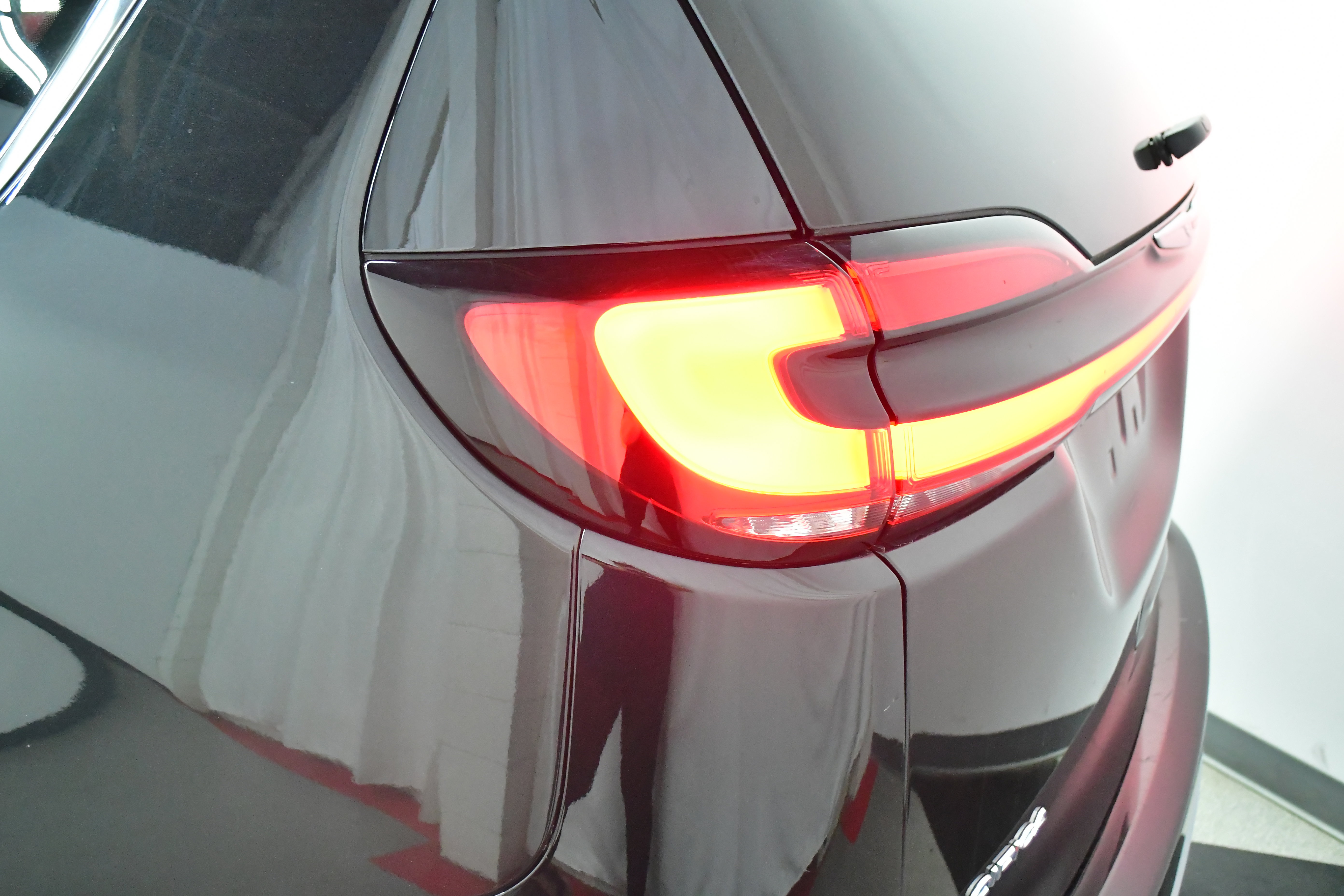 Used 2023 Chrysler Pacifica Limited FWD image 33