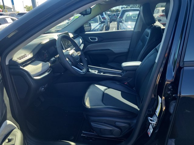 Used 2022 Jeep Compass Latitude FWD image 14