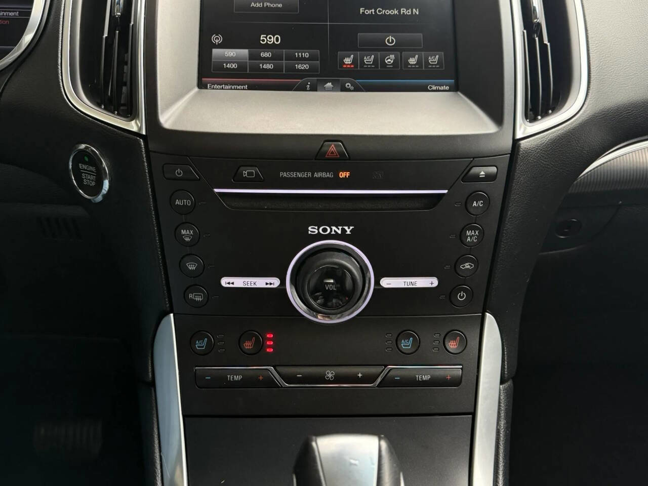 Used 2015 Ford Edge Titanium w/ Equipment Group 302A AWD/4WD image 22