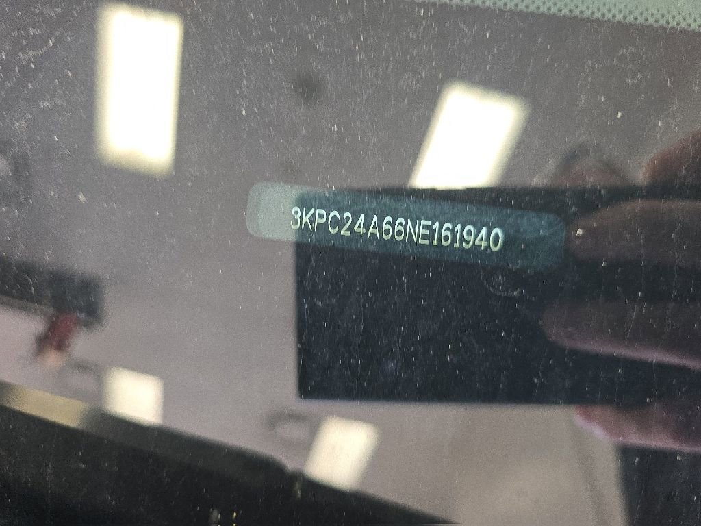 Used 2022 Hyundai Accent SE FWD image 2