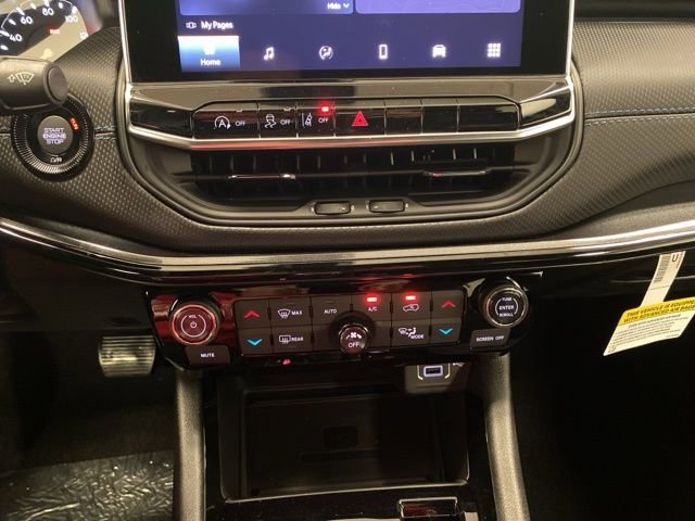 New 2026 Jeep Compass Latitude image 12