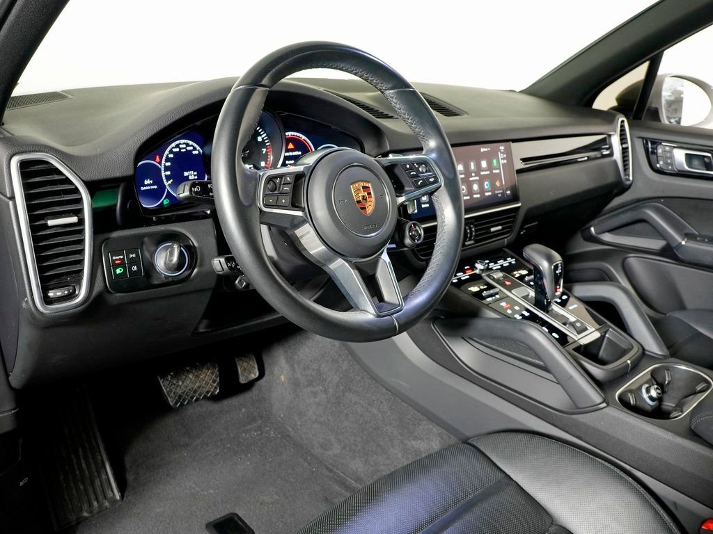 Certified 2022 Porsche Cayenne E-Hybrid image 4