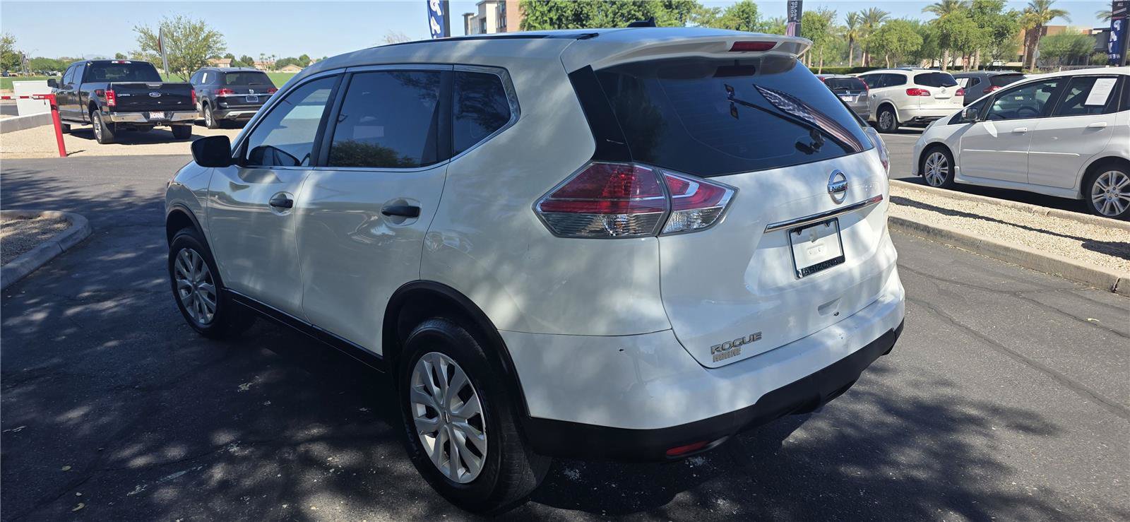 Used 2016 Nissan Rogue S FWD image 7
