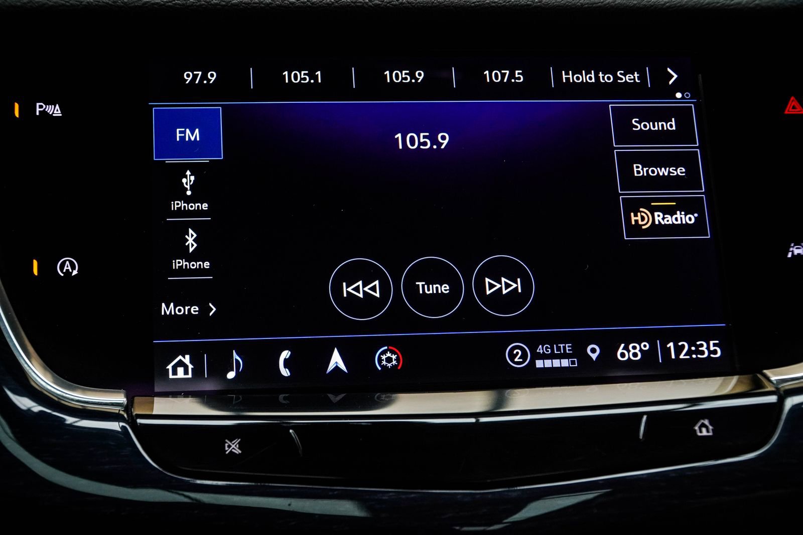 Used 2024 Cadillac XT6 Premium Luxury w/ LPO, Floor Liner Package AWD/4WD image 23