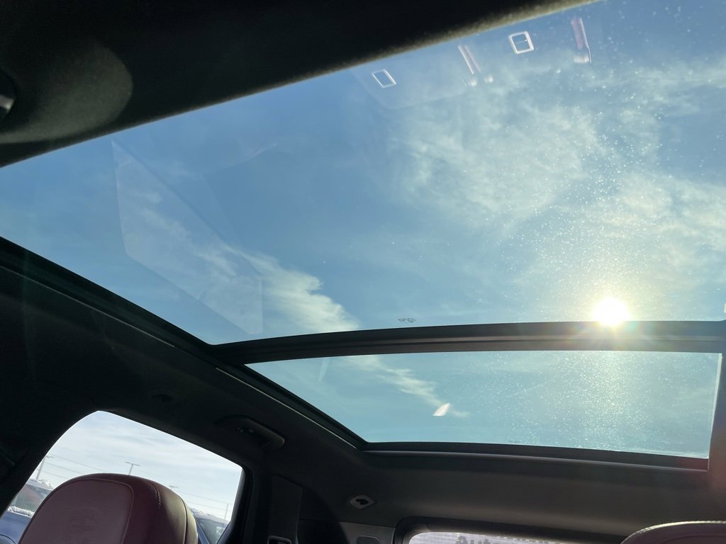 Used 2021 Porsche Cayenne Base image 24