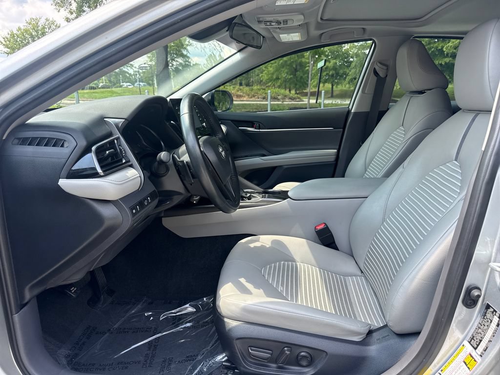 Used 2024 Toyota Camry SE FWD image 12