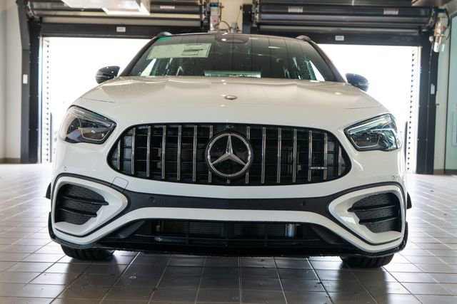 New 2026 Mercedes-Benz GLA 35 AMG 4MATIC image 2
