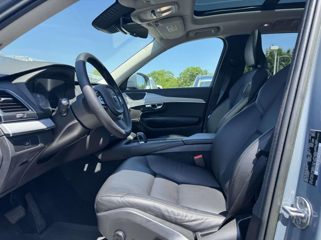 Used 2023 Volvo XC90 B5 Core w/ Climate Package AWD/4WD image 16