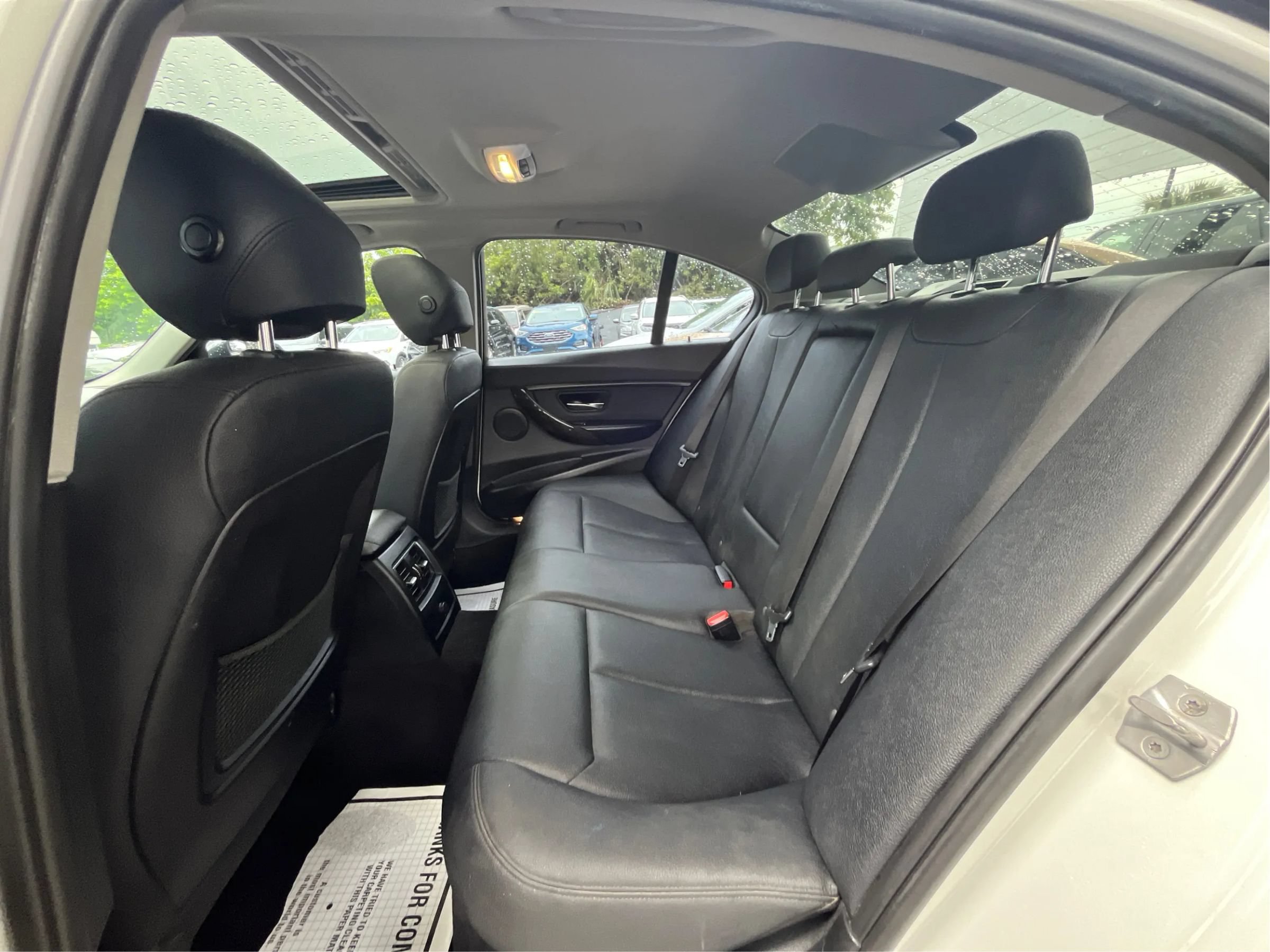Used 2018 BMW 320i Sedan RWD image 12