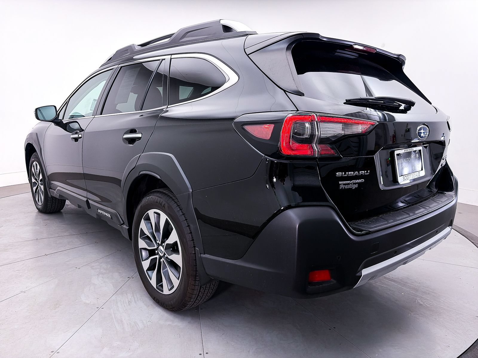 Used 2024 Subaru Outback Touring XT w/ Popular Package #2 AWD/4WD image 16