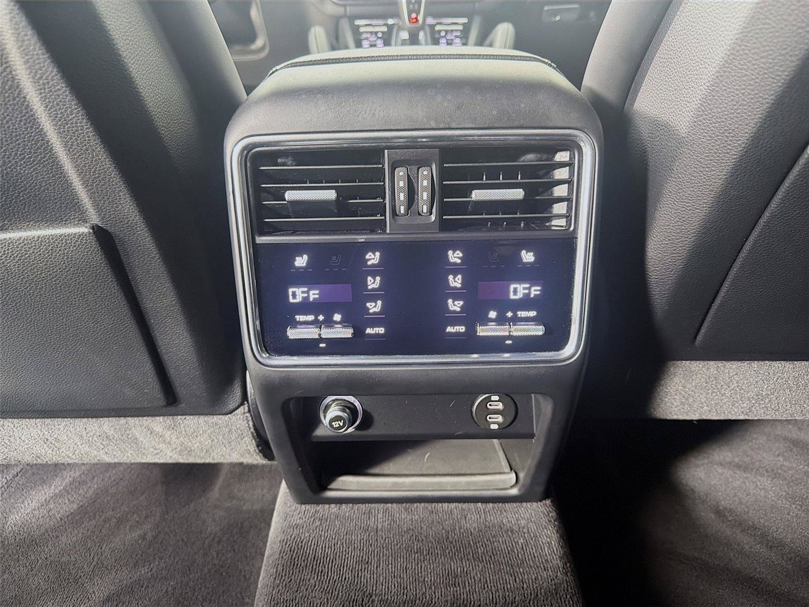 Certified 2023 Porsche Cayenne S AWD/4WD image 22