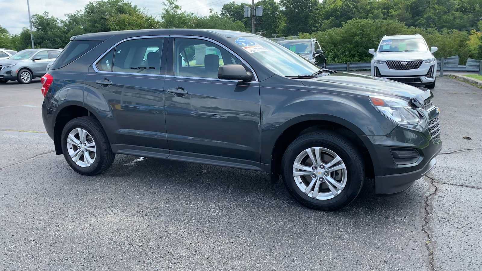Certified 2017 Chevrolet Equinox LS FWD image 2