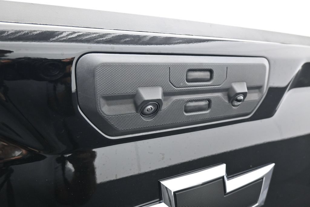 Used 2025 Chevrolet Silverado 1500 ZR2 w/ Technology Package AWD/4WD image 43