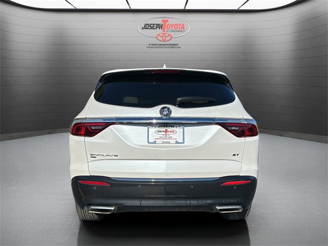 Used 2023 Buick Enclave Essence w/ Experience Buick Package image 8