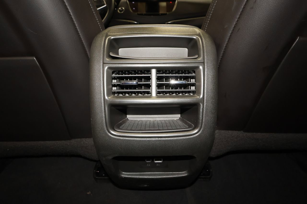 Certified 2025 Cadillac XT5 Premium Luxury image 30