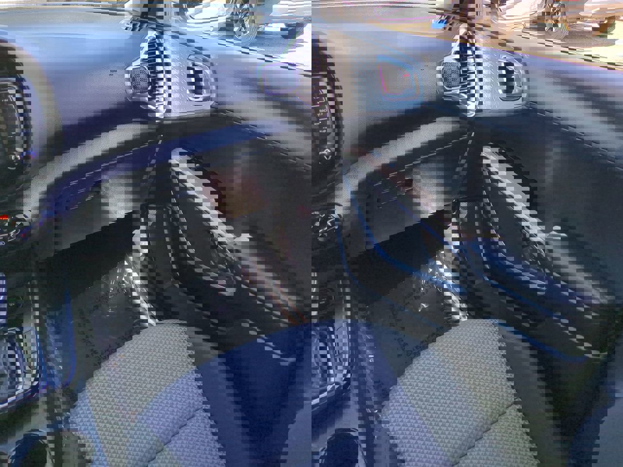 Certified 2025 Kia Soul LX image 17