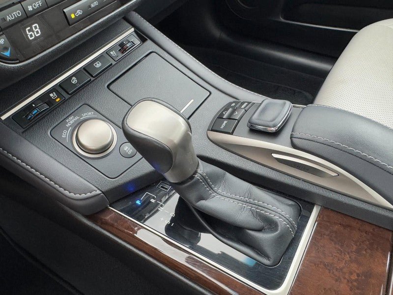 Used 2017 Lexus ES 350 w/ Luxury Package FWD image 20