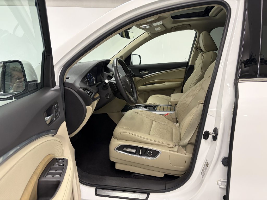 Used 2020 Acura MDX w/ Technology Package AWD/4WD image 13