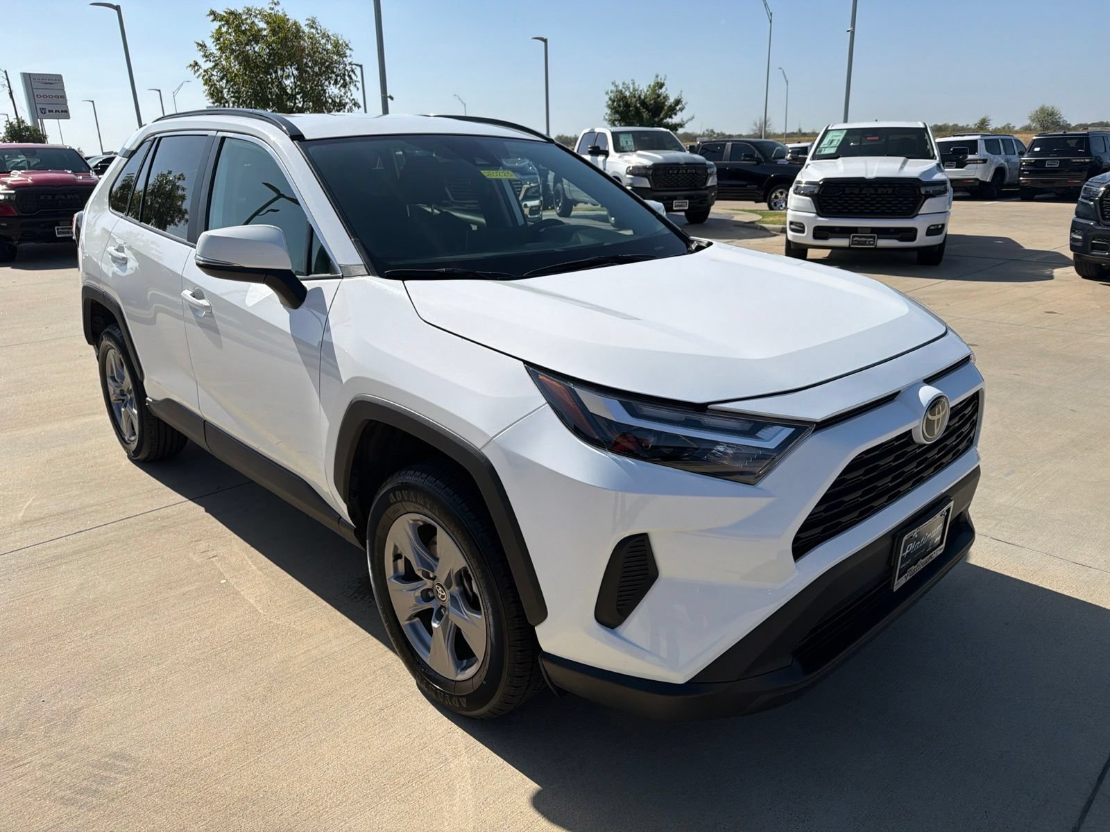 Used 2025 Toyota RAV4 XLE AWD/4WD image 7