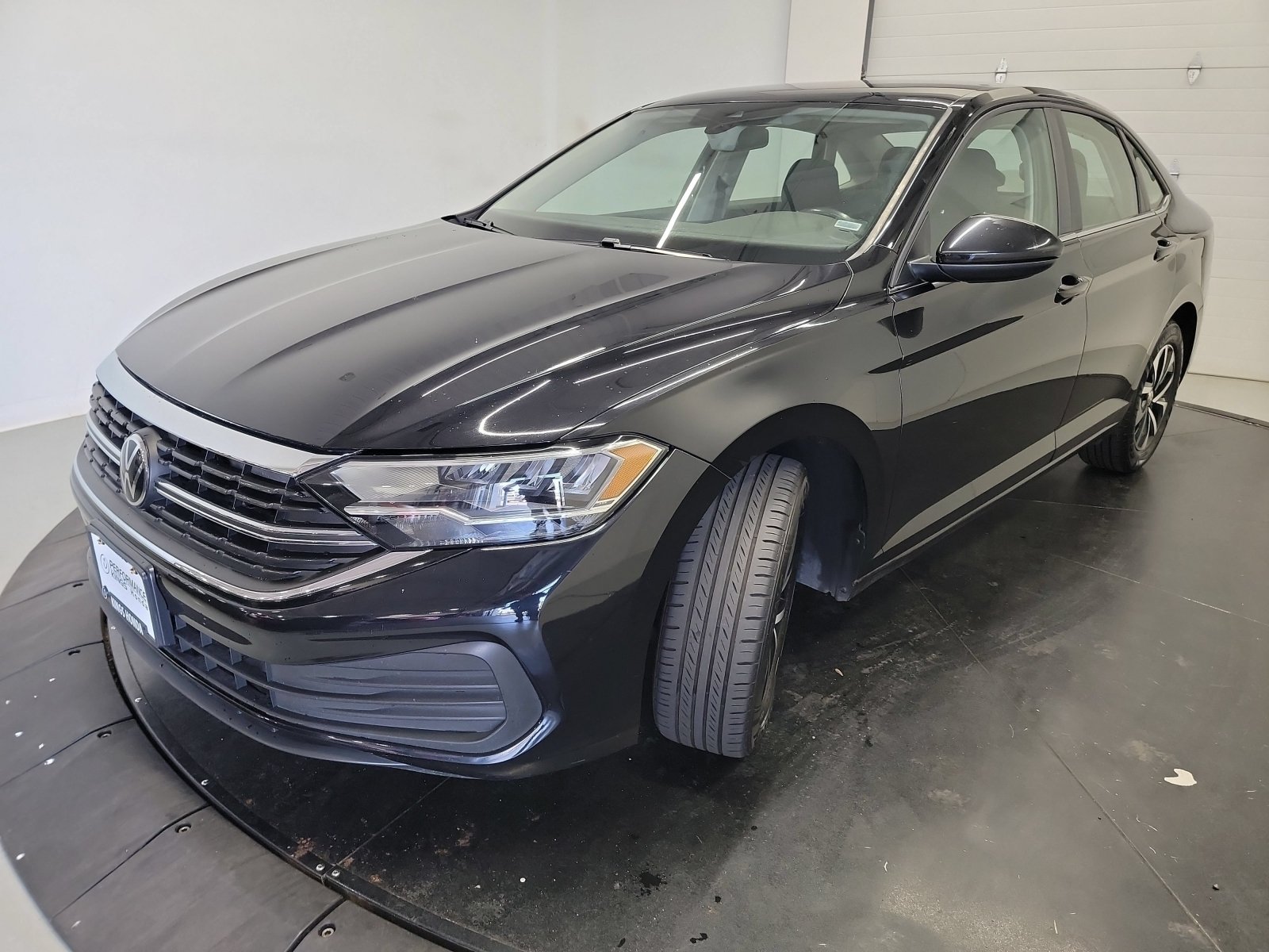 Used 2024 Volkswagen Jetta S FWD image 3